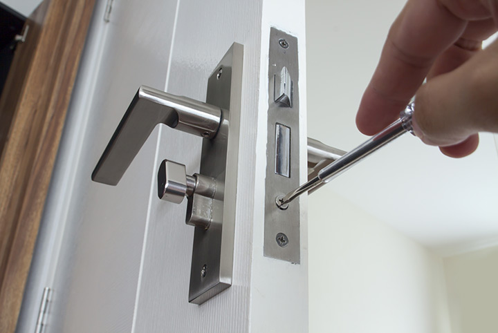 Our local locksmiths are able to repair and install door locks for properties in Rushden and the local area.